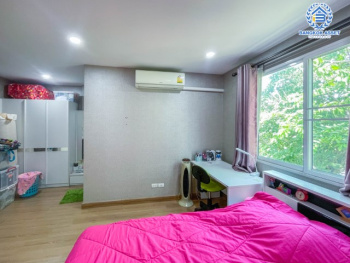 *****ทาวน์เฮ้าส์มือสองย่านกรุงเทพฯ ม.เดอะปาร์คแอท แฟชั่น รามอินทรา เนื้อที่กว้างขวาง 27.4 ตร.ว. ฟังก์ชัน 2 ห้องนอน 3 ห้องน้ำ แถมฟรี! 2 เครื่องปรับอากาศ 2 เครื่องทำน้ำอุ่น บนทำเลเชื่อมต่อถ.รามอินทรา ใกล้ทางด่วน "ทางด่วนรามอินทรา-อาจณรงค์" ในราคาสุดคุ้ม!